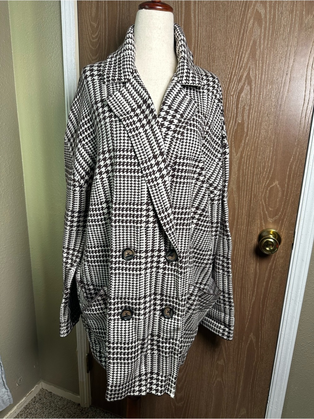 Truth Black & White Houndstooth Double-Breasted Blazer